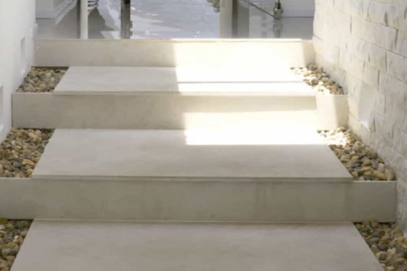 Guía práctica para elegir peldaños antideslizantes exteriores