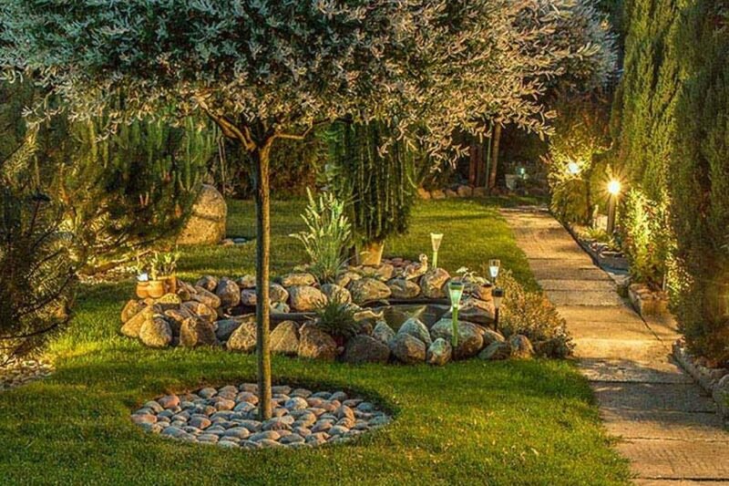 Ideas para iluminar tu jardín y crear un rincón mágico