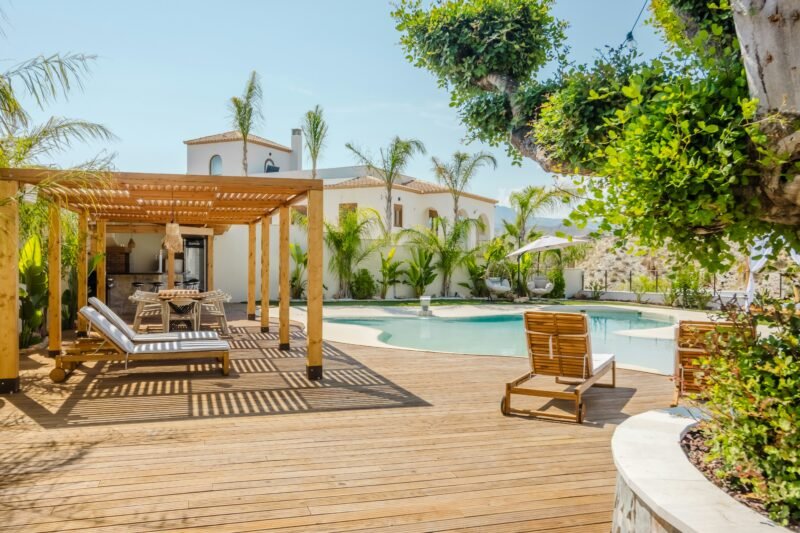 Elegir la mejor madera para tu terraza de piscina